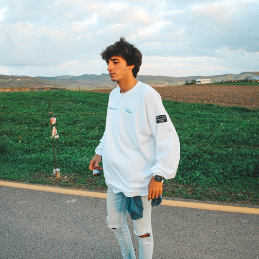 WHITE ADVENTURE LONG SLEEVE